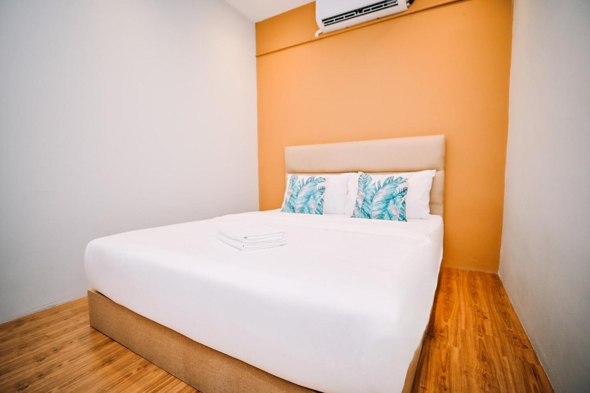 Swing & Pillows - Lebuh Victoria, Penang George Town Buitenkant foto