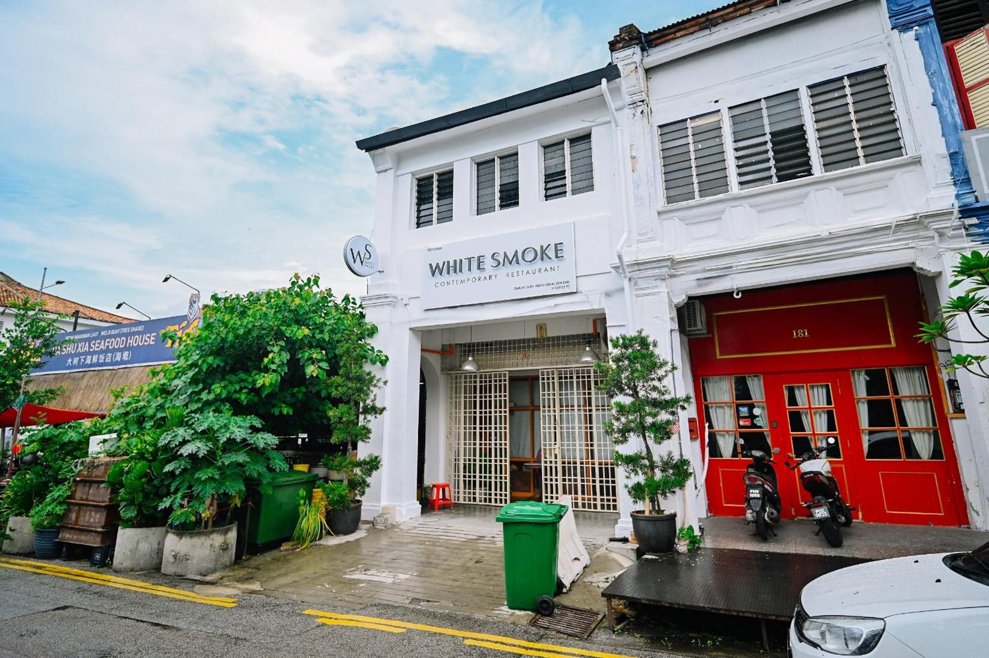 Swing & Pillows - Lebuh Victoria, Penang George Town Buitenkant foto